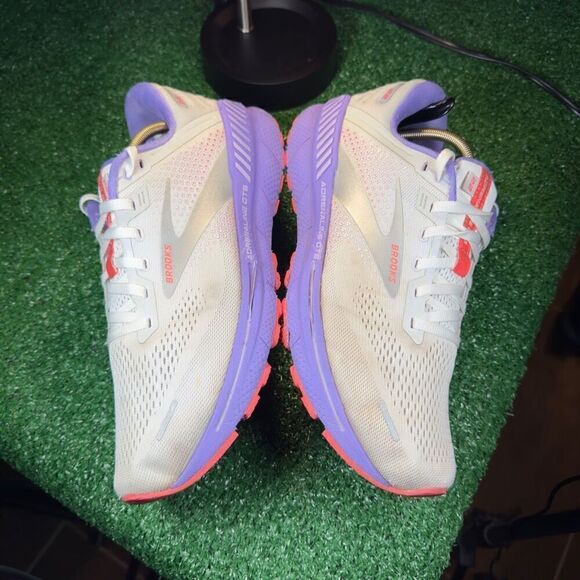 BROOKS ADRENALINE GTS 22 - Women’s Running Shoes - SIZE 11 - Picture 7 of 9